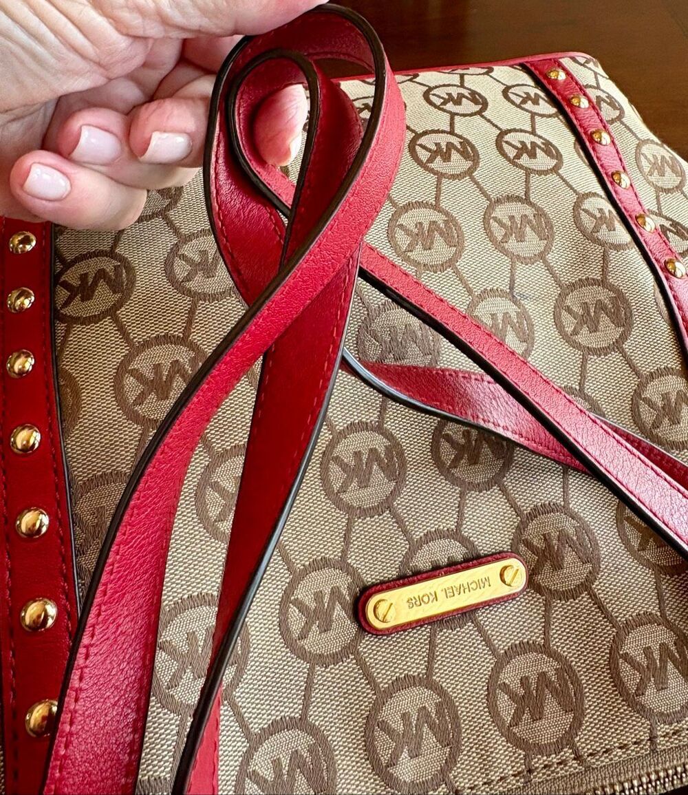 MICHAEL KORS - Jet Set Signature Studded Tote - Beige/Tan Canvas & Red Leather - Picture 9 of 11